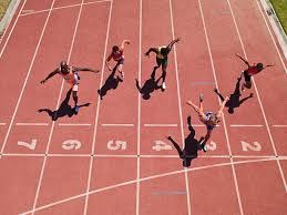 詹姆斯晒照质疑裁判判罚，湖人惜败雄鹿引发争议