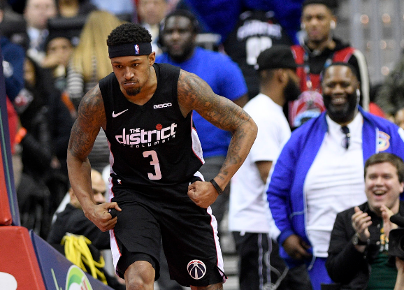 示出他在职 示出他在职