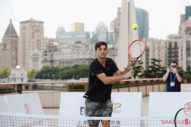 线空当接应 线空当接应